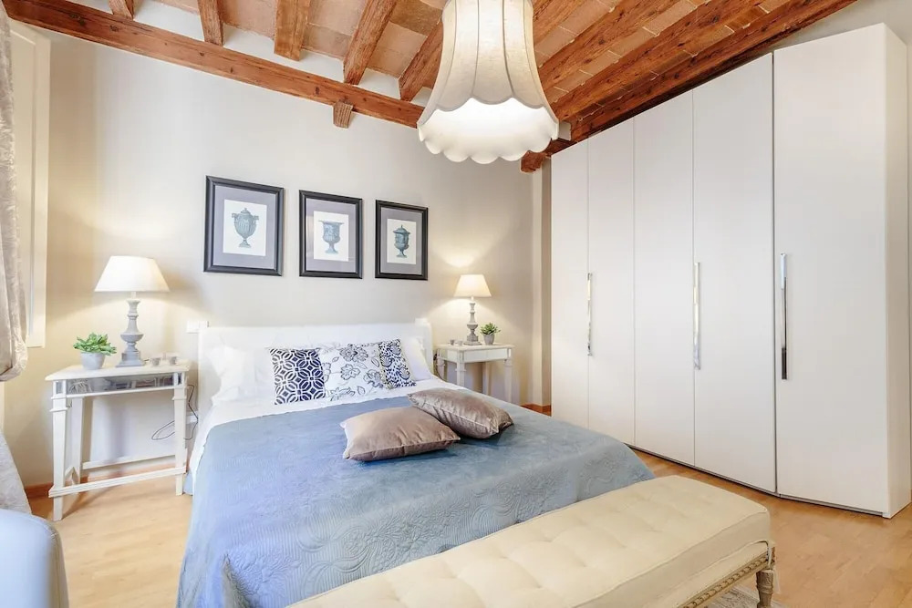 Casa Arias in Lucca With 2 Bedrooms and 1 Bathrooms