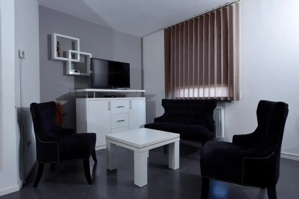 Apartmani i Bungalovi TROJKA