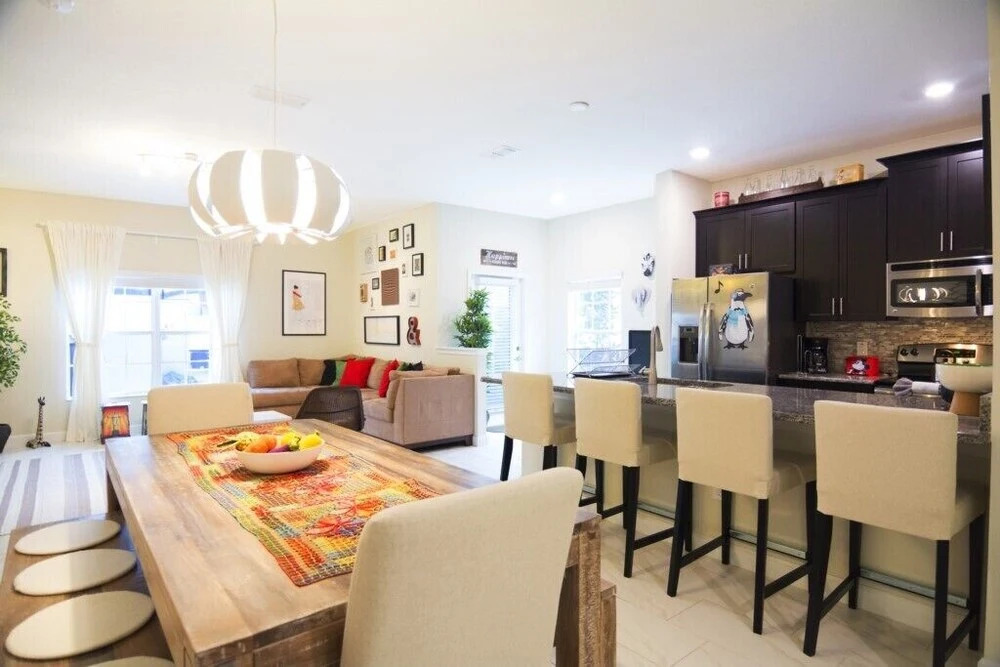 Luxury Townhome w/ Pool Sl4814