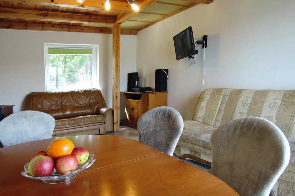 Holiday House in Szczecin at the lake with parking space for 4 persons