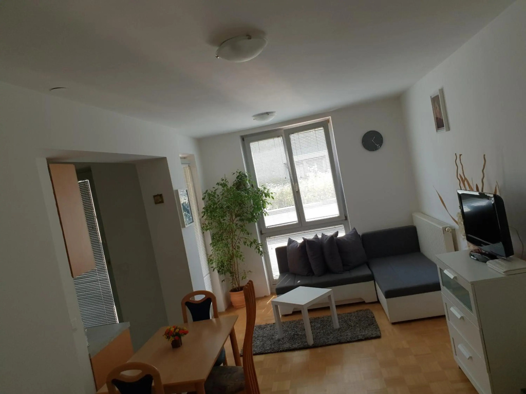 Victoria Apartment