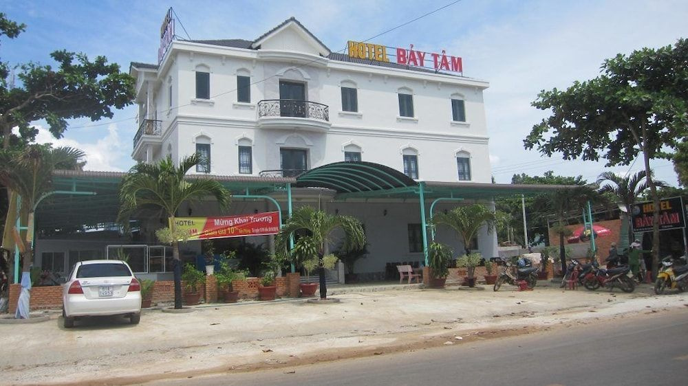 Khách Sạn Bảy Tâm - Khách Sạn Gần Dinh Thầy Thím