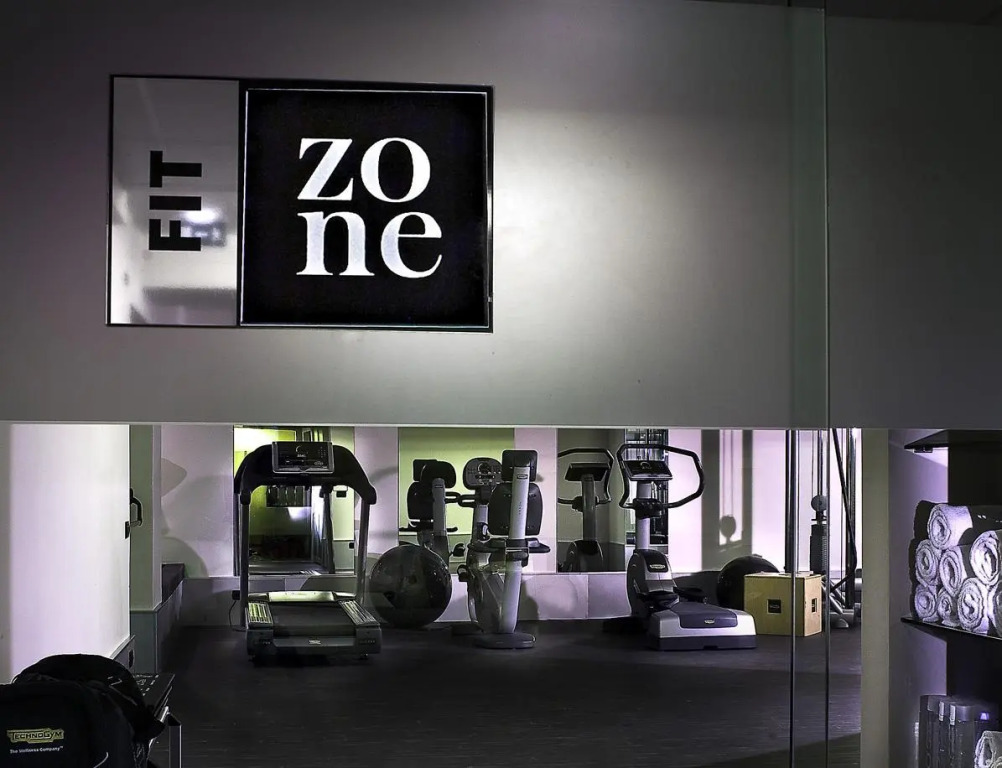 Hotel Zone