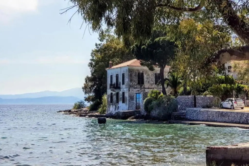 Jasmine studio by the sea