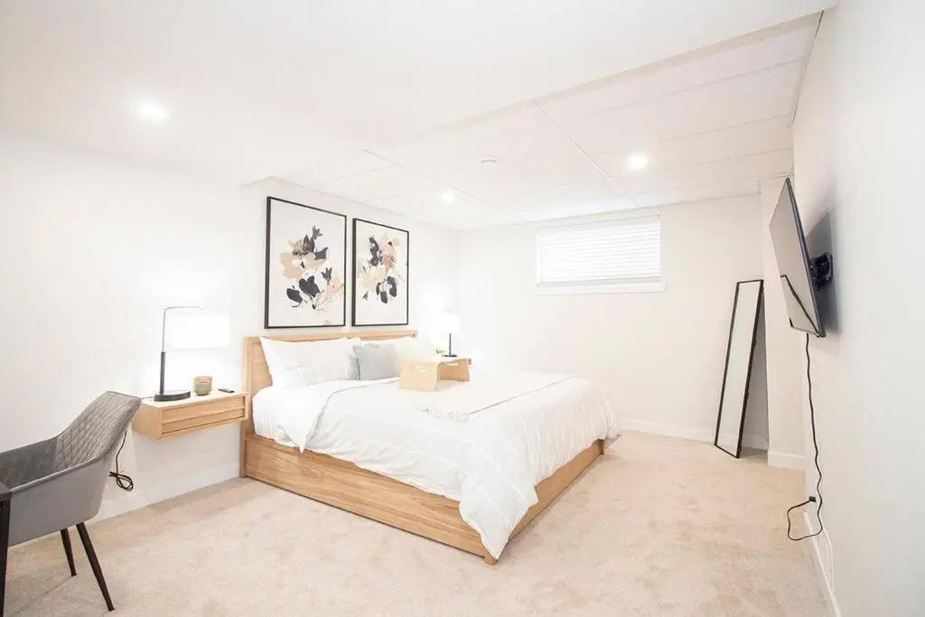 Luxurious 3 Bedroom Townhouse Free Parking and Wifi