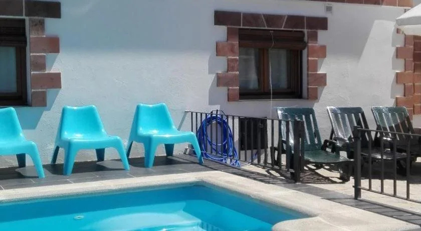 Casas del Alto Tajo - La Casa Roja