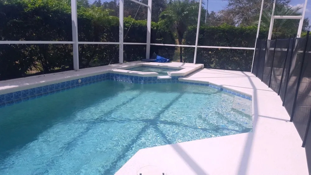 South Facing Pool And Spa With Conservation View Close To Disney