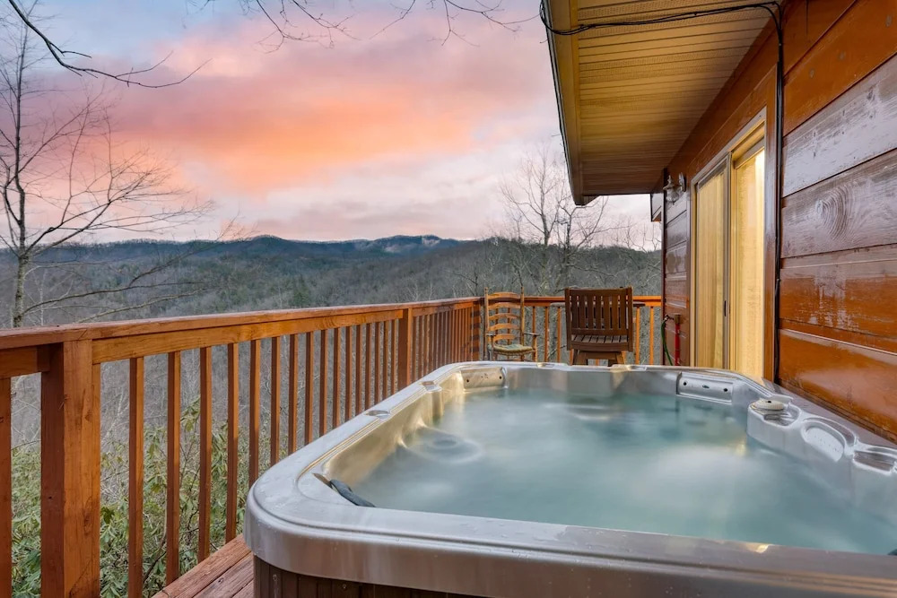 Thunder Mountain by Avantstay Views + Hot Tub