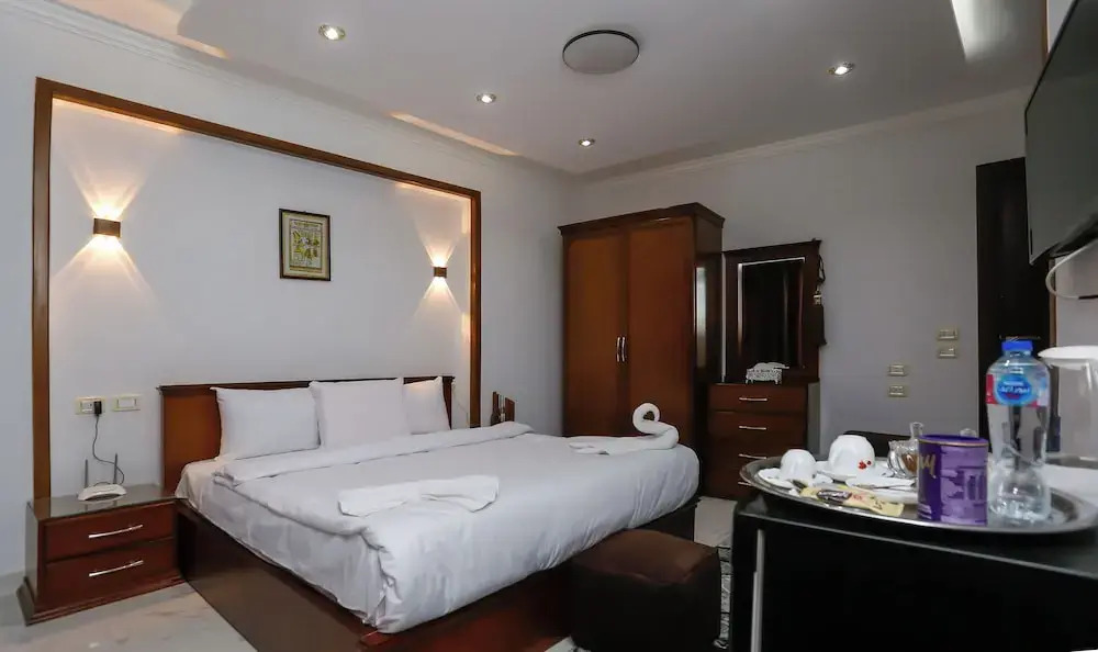 asser hotel pyramids