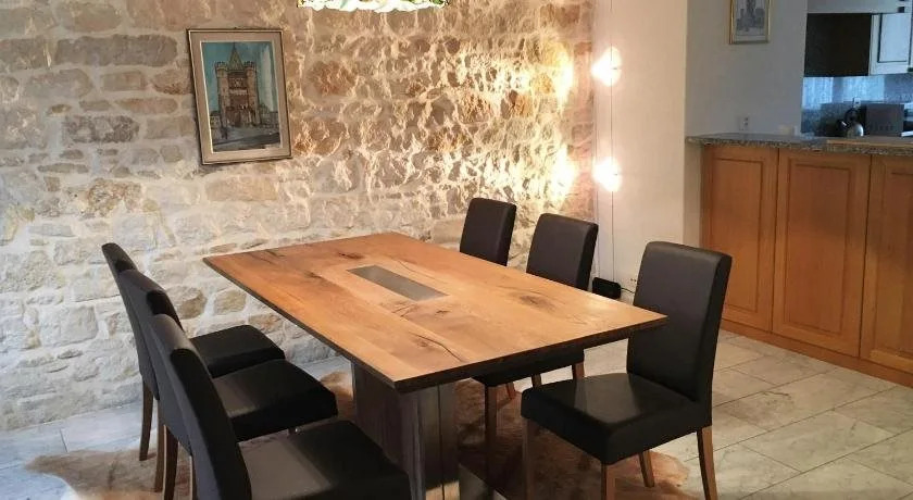 Ariba Aparthotel