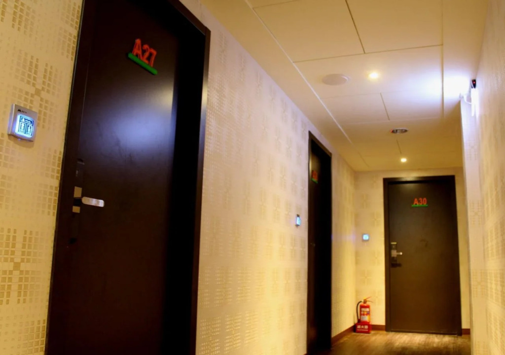 Center Hotel