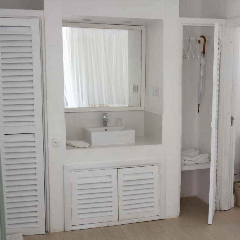 Dhow Inn Boutique Hotel