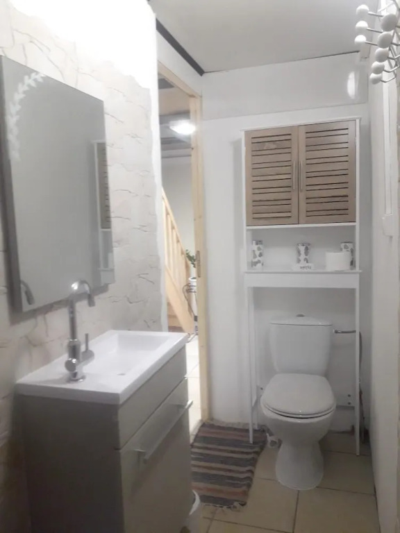 Apartment With one Bedroom in Saint-benoit, With Wonderful Mountain Vi