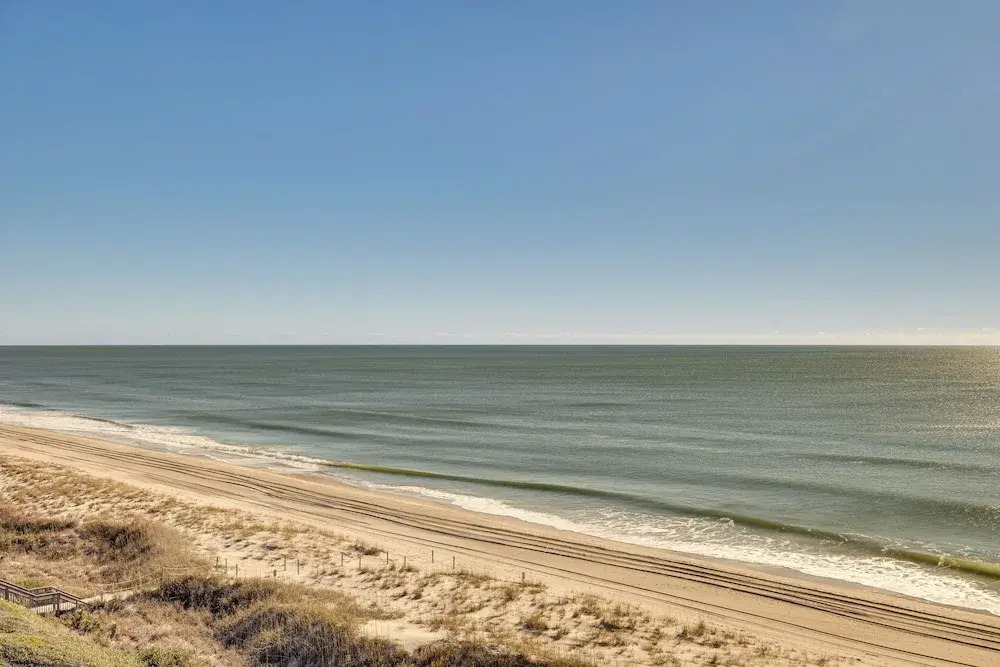 Walk to Beach: Emerald Isle Condo w/ Ocean View!