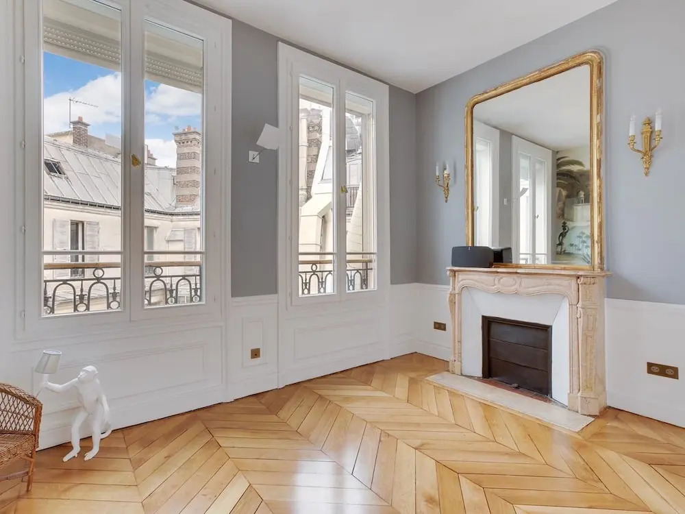 Top Luxurious Penthouse Front of Eiffel Tower and River