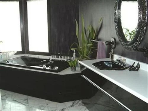 The Doorknocker Bed and Breakfast