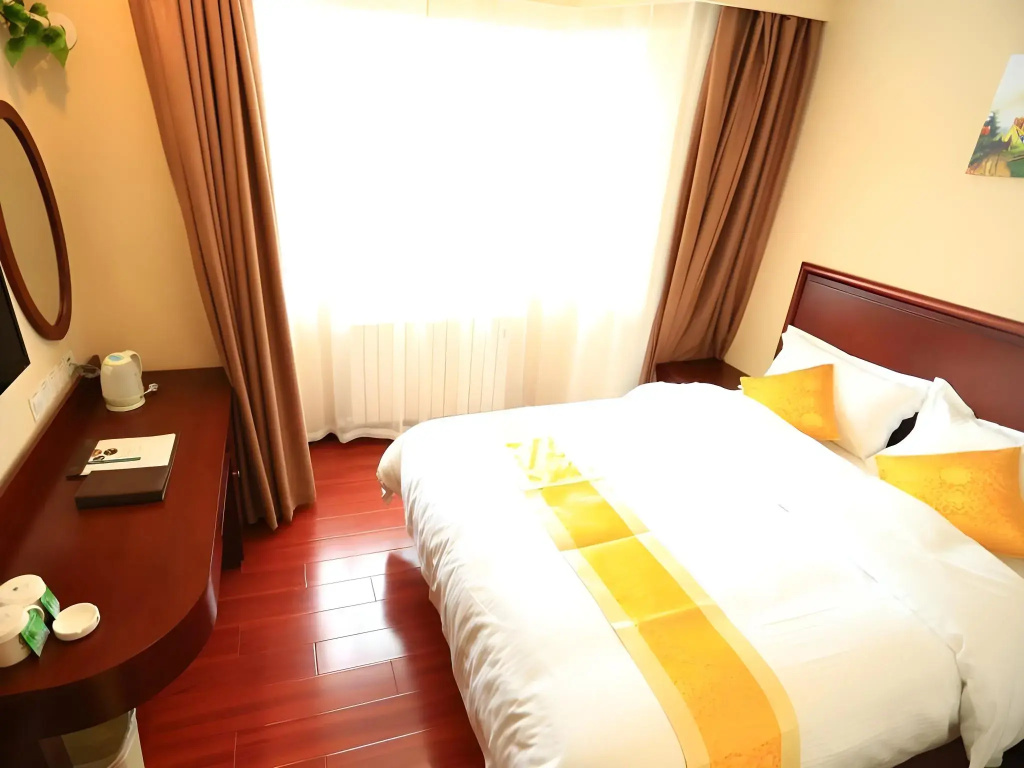 GreenTree Inn Qingdao Licang Shuyan Road Daweng Square Express Hotel
