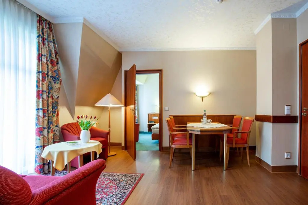 2 Raum Apartment kleiner Balkon