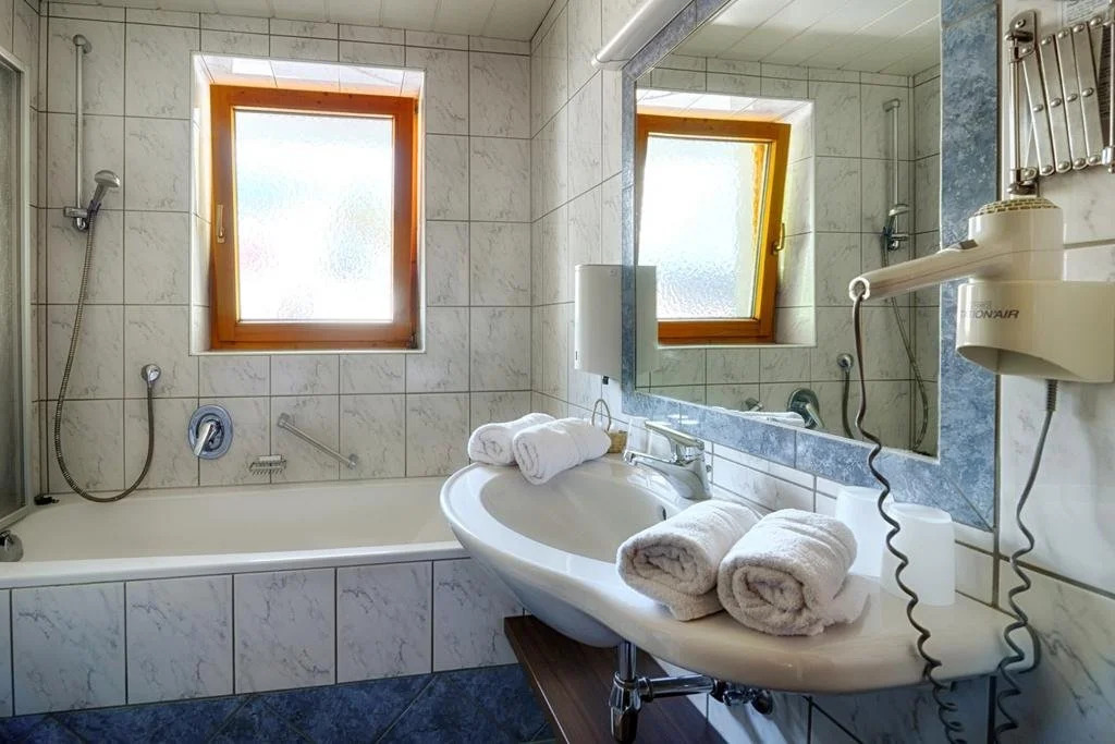 Hotel Enzian Paznaun