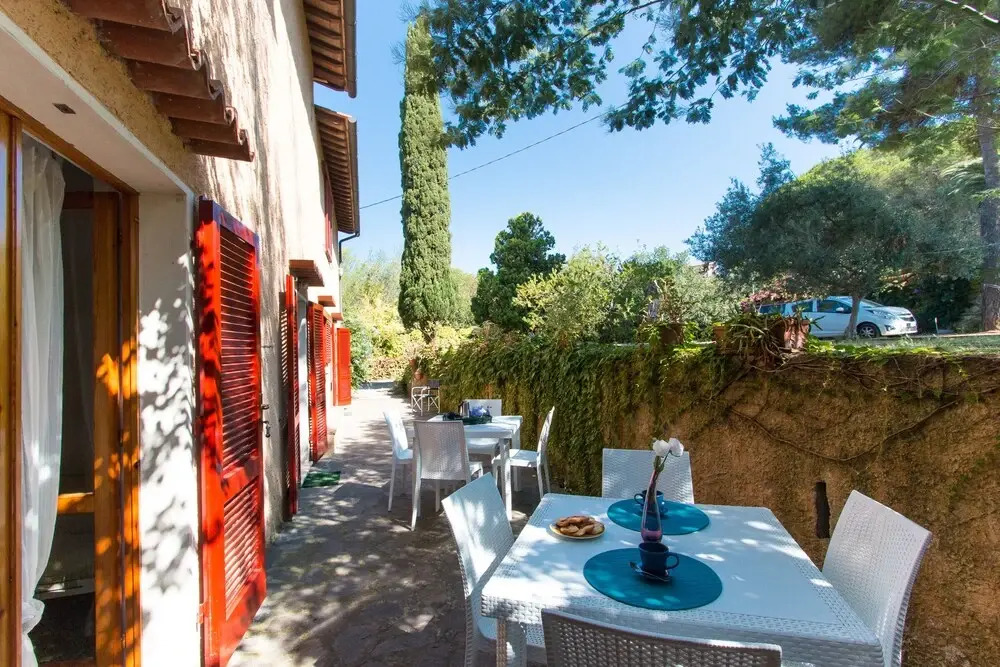 Villa Giolù a pochi passi dal mare
