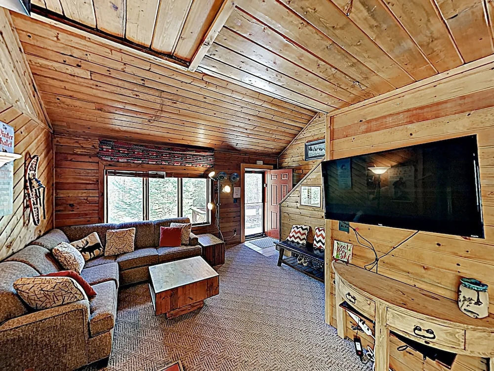 6041 E Hwy 9 Home 3 Bedrooms 2 Bathrooms Home