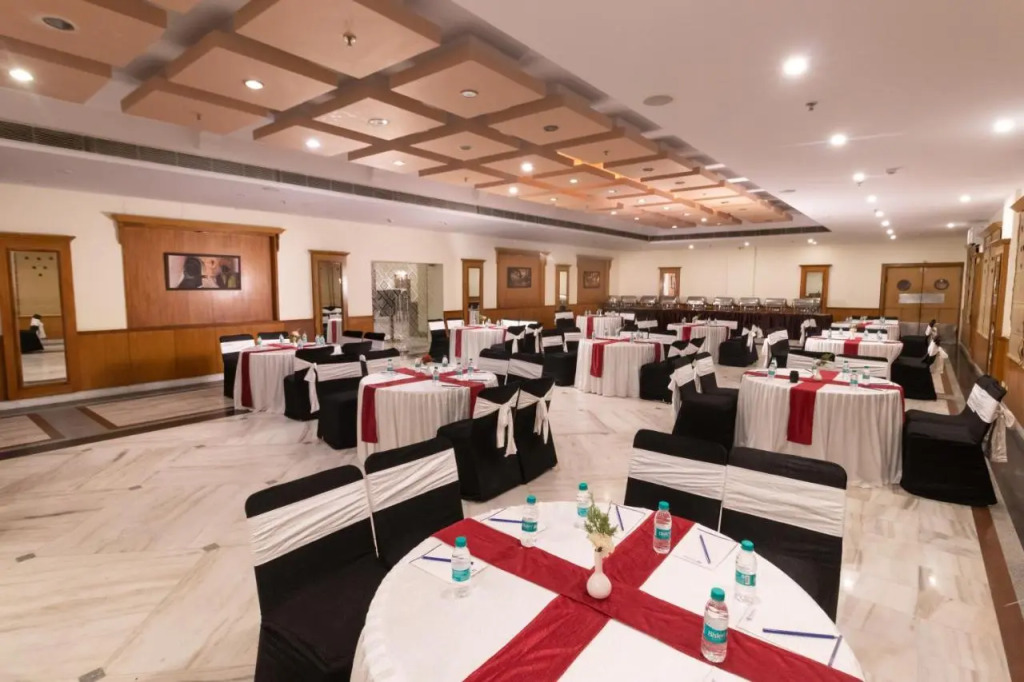 The Competent Palace Hotel