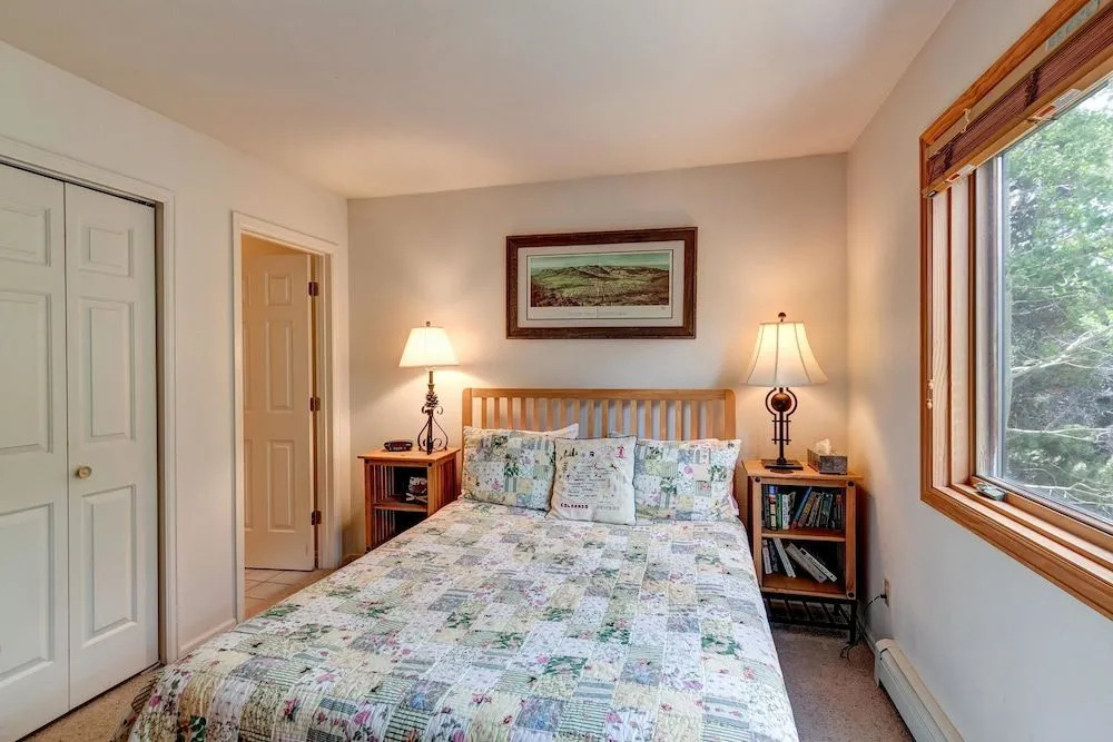 Pine Creek Townhome: Location Value
