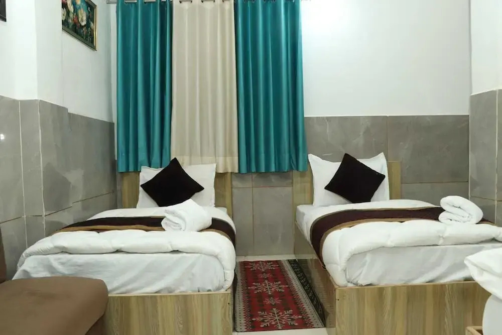 Hotel Sheeri Inn