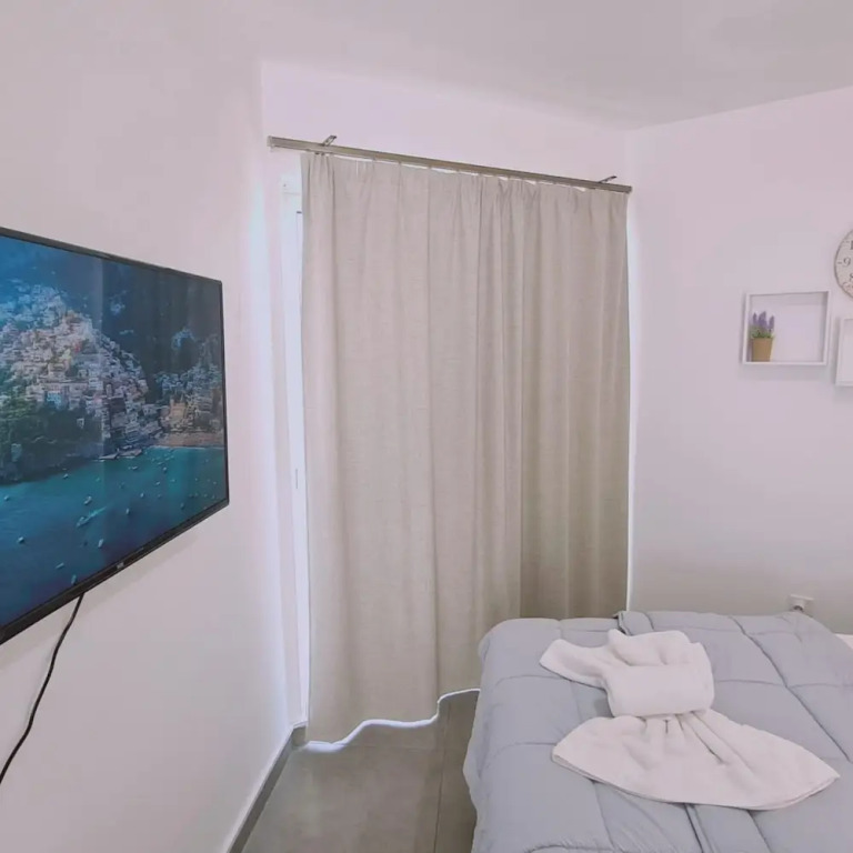 100 AN - Napa Living 18