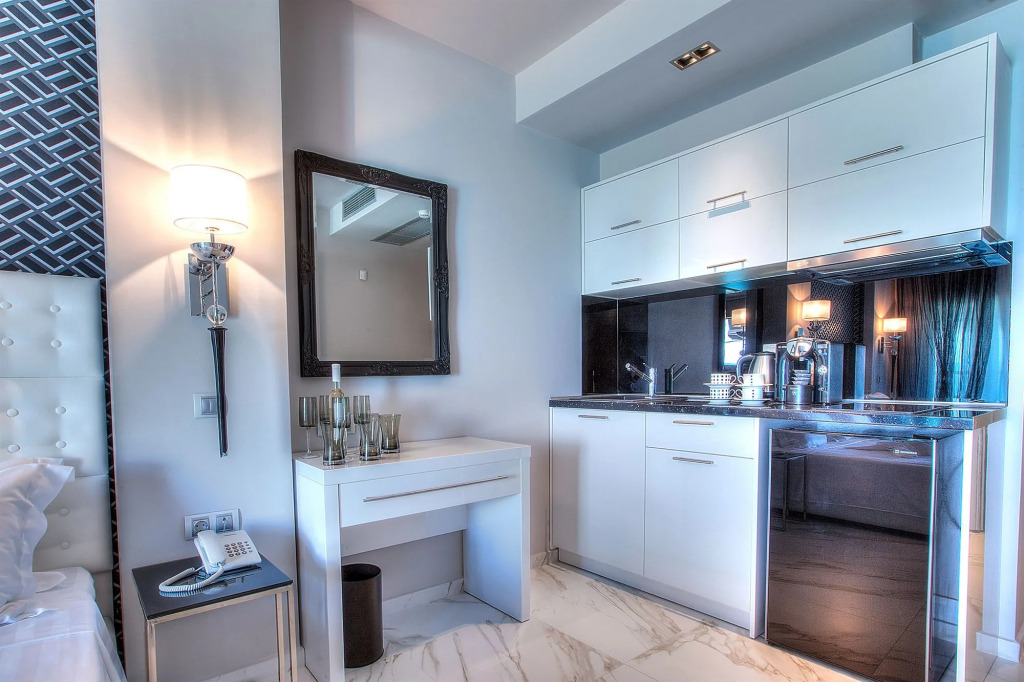 Alpha Luxury Suites