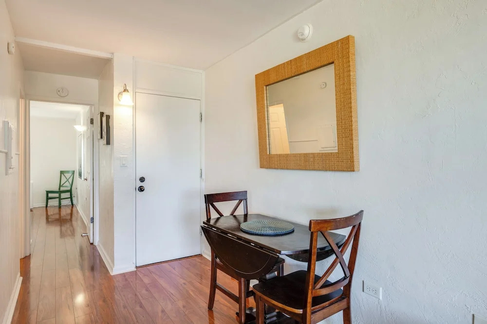 Walk to Napili Bay Beach! Mtn-view Lahaina Condo