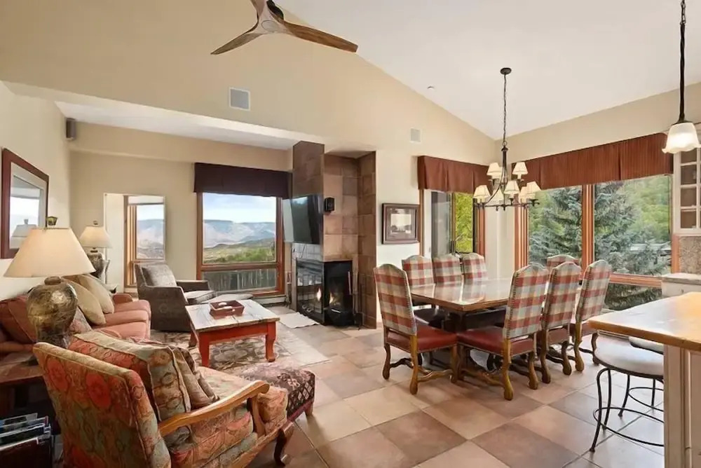 Ski In, Ski Out, 3 Bedroom Luxury Residence In The Heart Of Snowmass Village