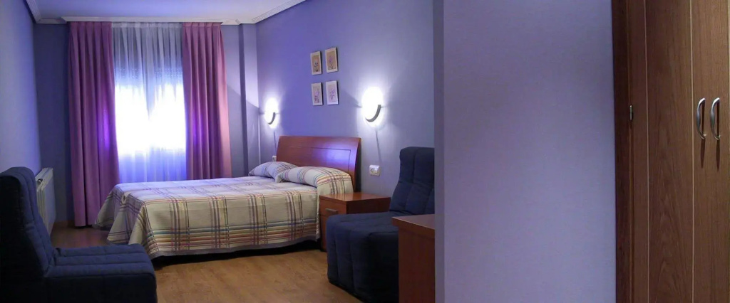 HOTEL EL ROBLE PALENTINO