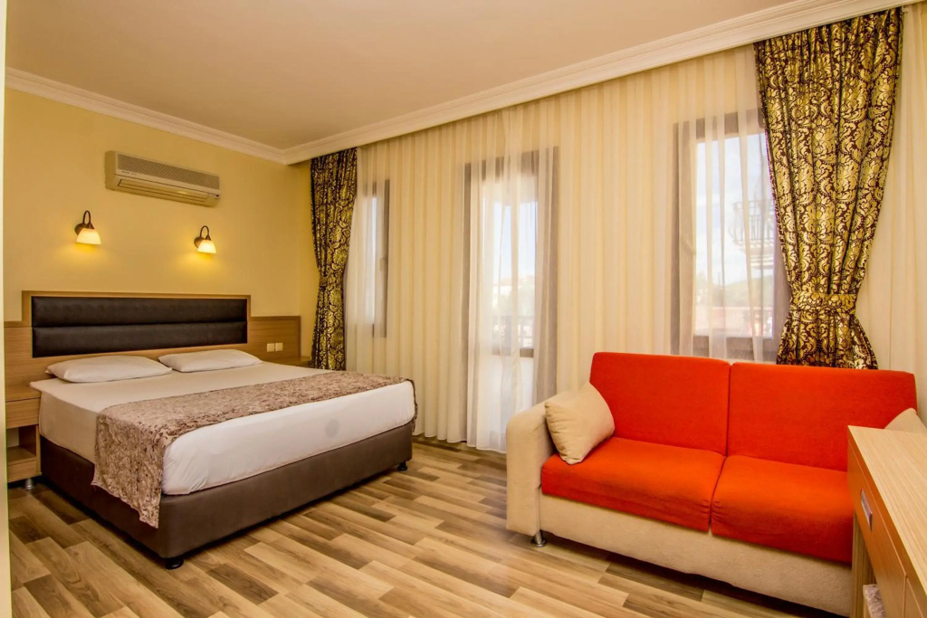 Magic Tulip Beach Hotel