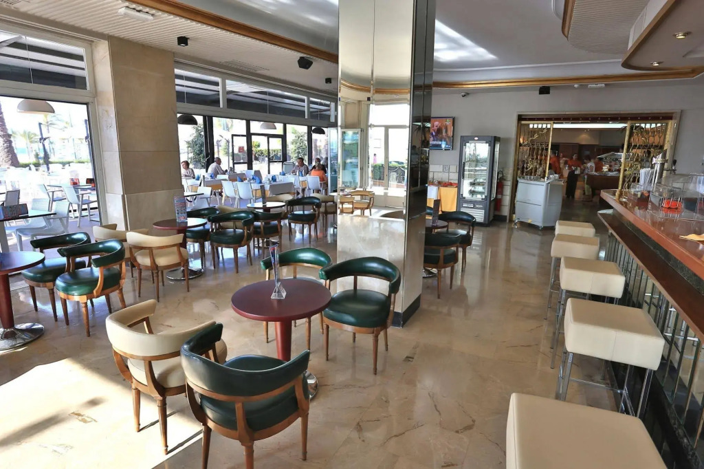 Gran Hotel Delfin
