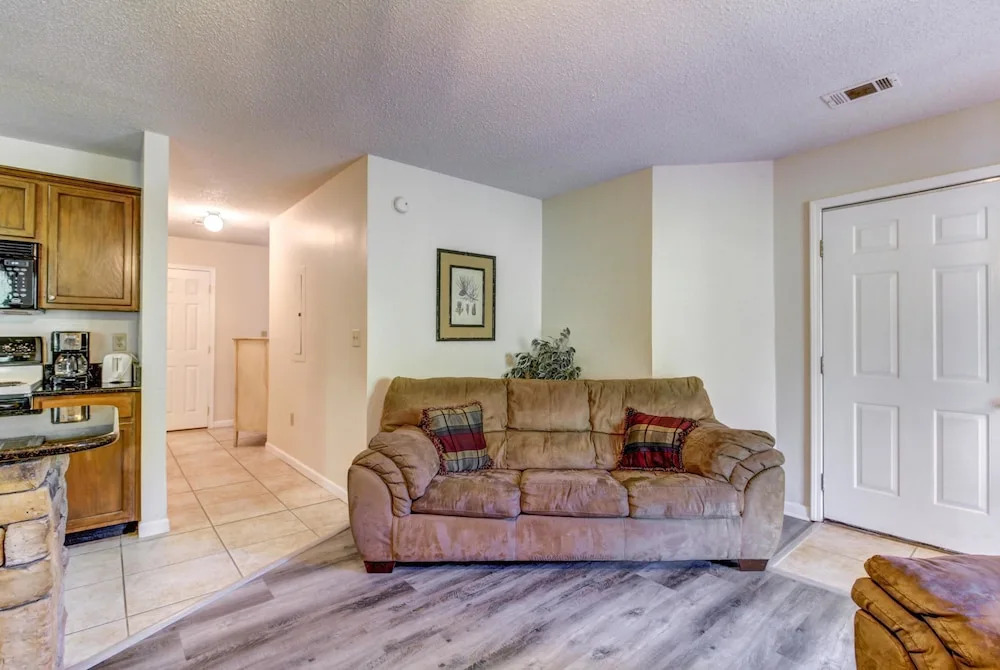 Chattahoochee River Edge Condominiums