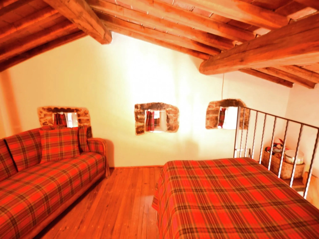 Beautiful Cottage in Pescia with bubble bath
