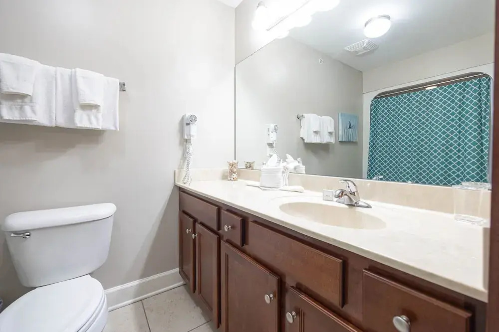 The Oasis 1602 Formerly Phoenix West Ii 1602 3 Bedroom Condo
