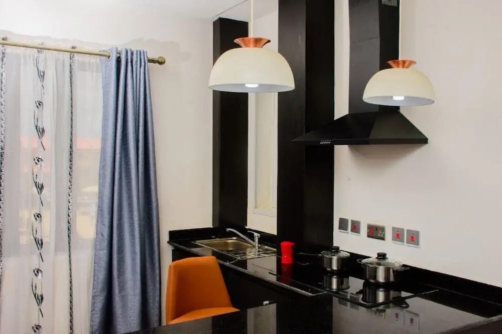 James Court Hotel & Luxury Apartments