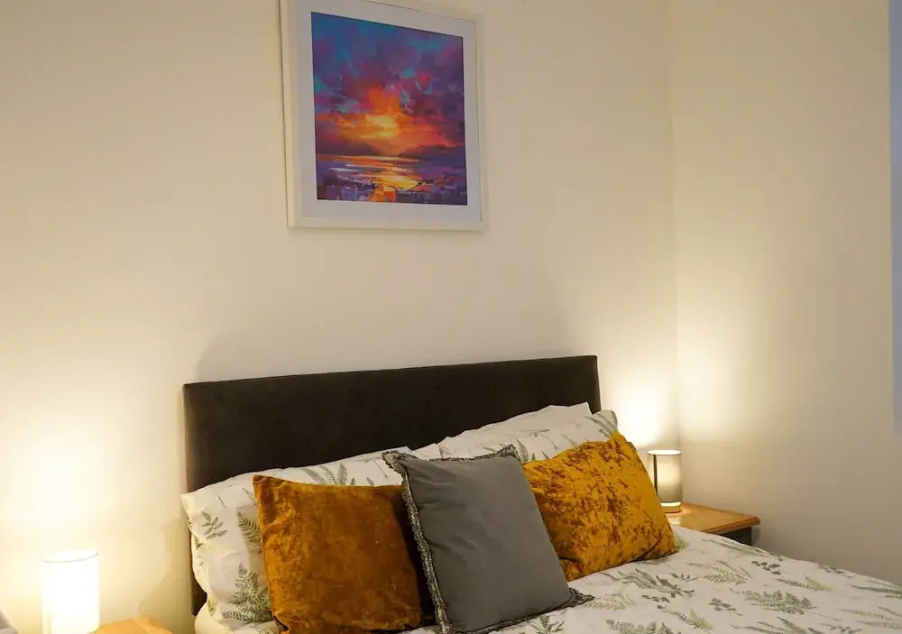 Ivy Cellar With 2 Bedrooms and 1 Bathrooms