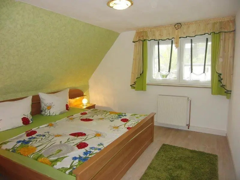 Ferienwohnung-Ritscher-in-Lichtenhain-1