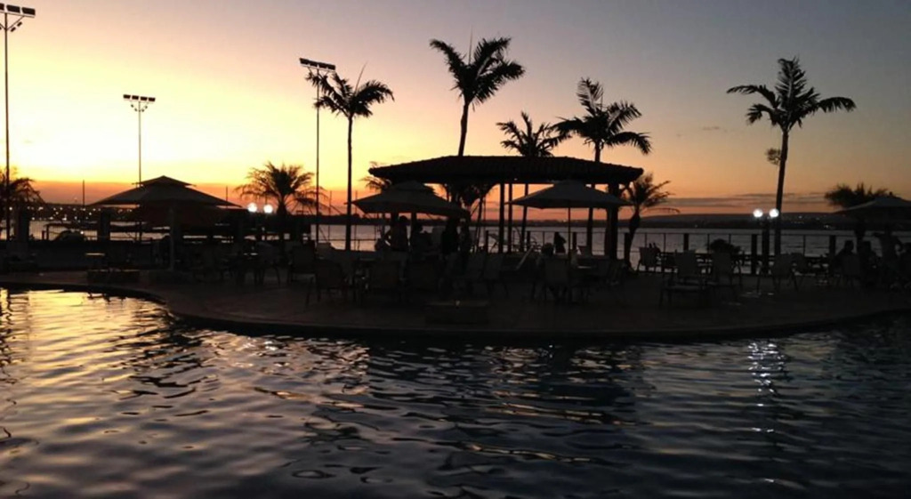 Lake Side Apart Hotel