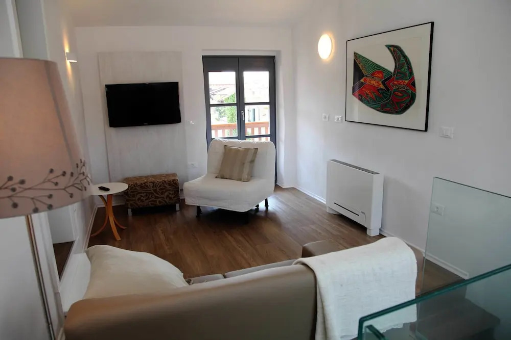 Garni Hotel Dvor