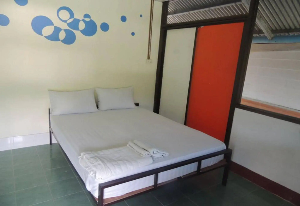 Khao Lak Highway Inn