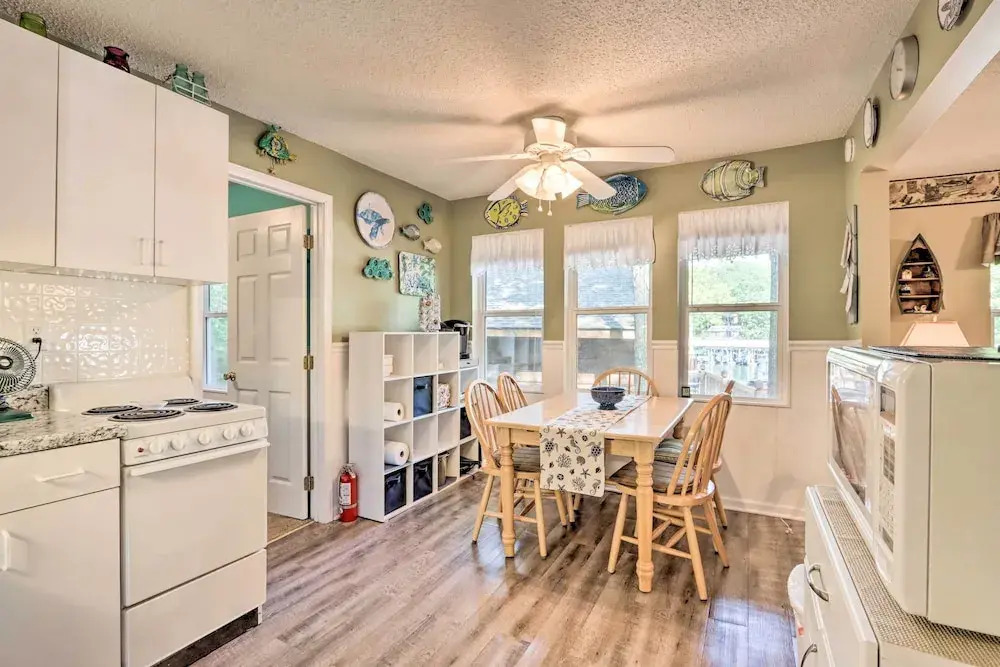 Walk to Waterfront: Osage Beach Escape!