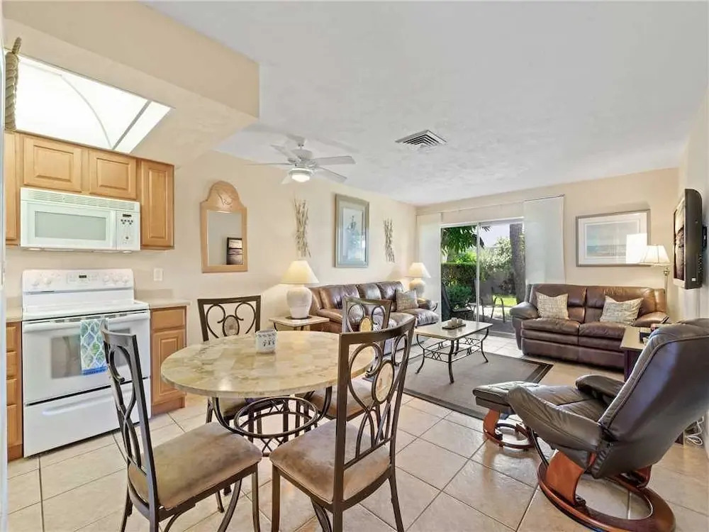 Jamaica Royale 101 - Two Bedroom Condo