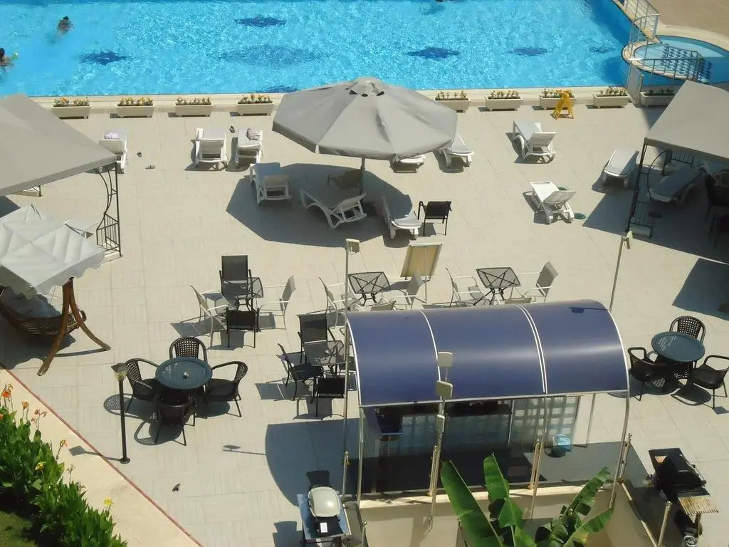 Roza Apartments