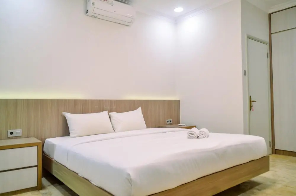 Fully Furnished with Spacious Design 3BR Penthouse Kondominium Golf Karawaci Apartment