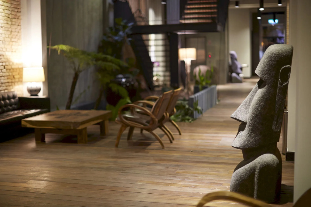 1825 Gallery Hotel