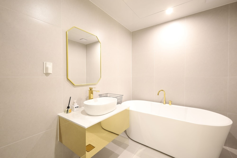 Changwon Denbasta Hotel Myeongseo